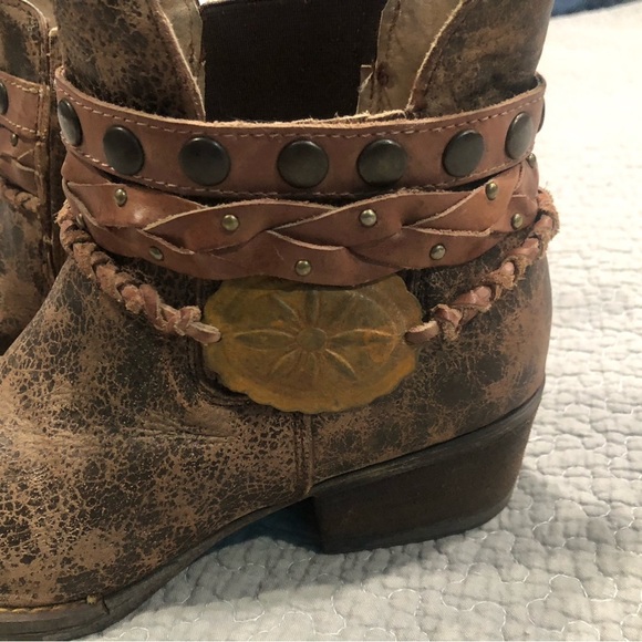 Circle G by Corral Harness & Studs Ankle Boots Womens Size 6.5 Brown Leather - Picture 2 of 11